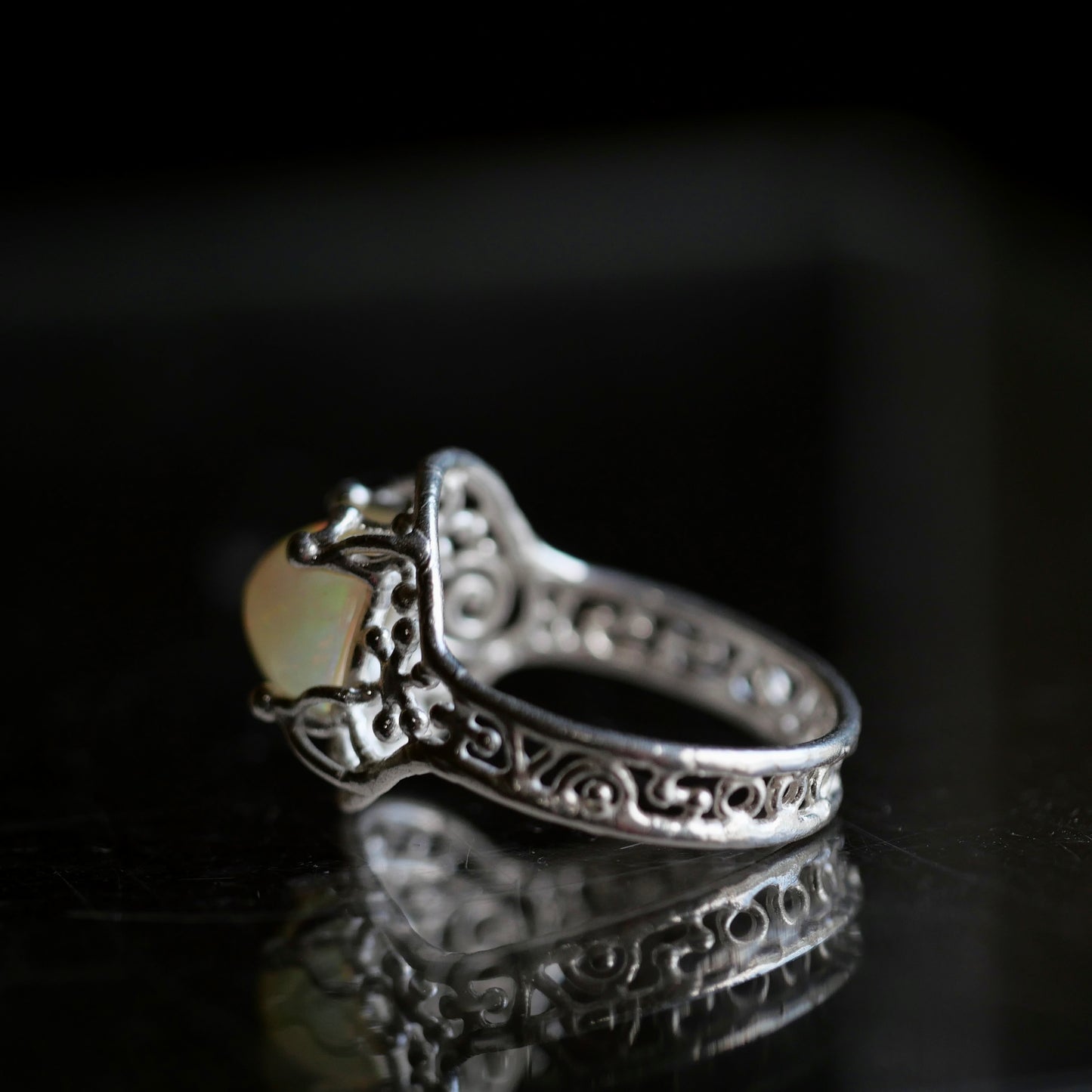 93. Ethiopian Opal Silver Ring / 24R-407