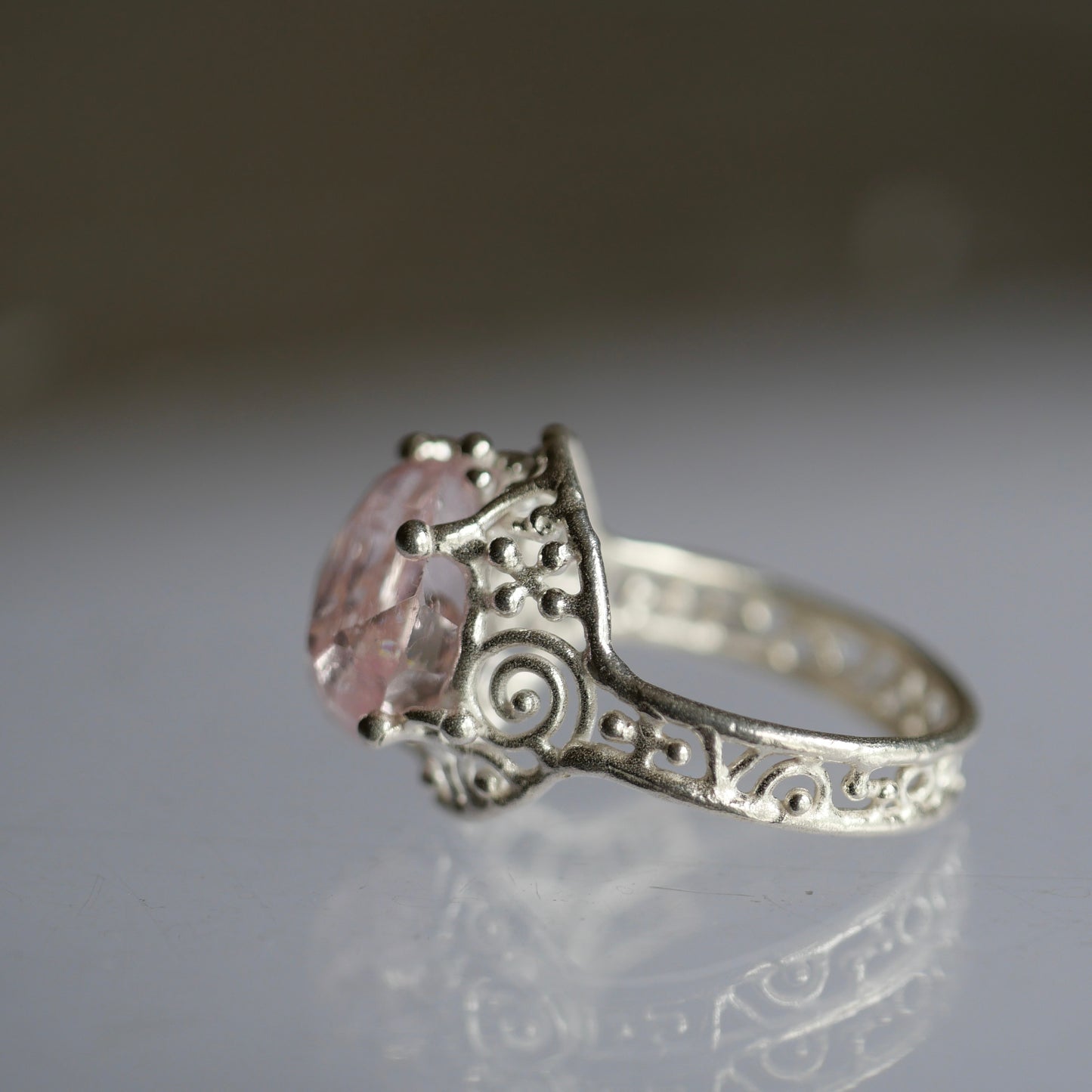 94. Morganite Silver Ring / 24R-384