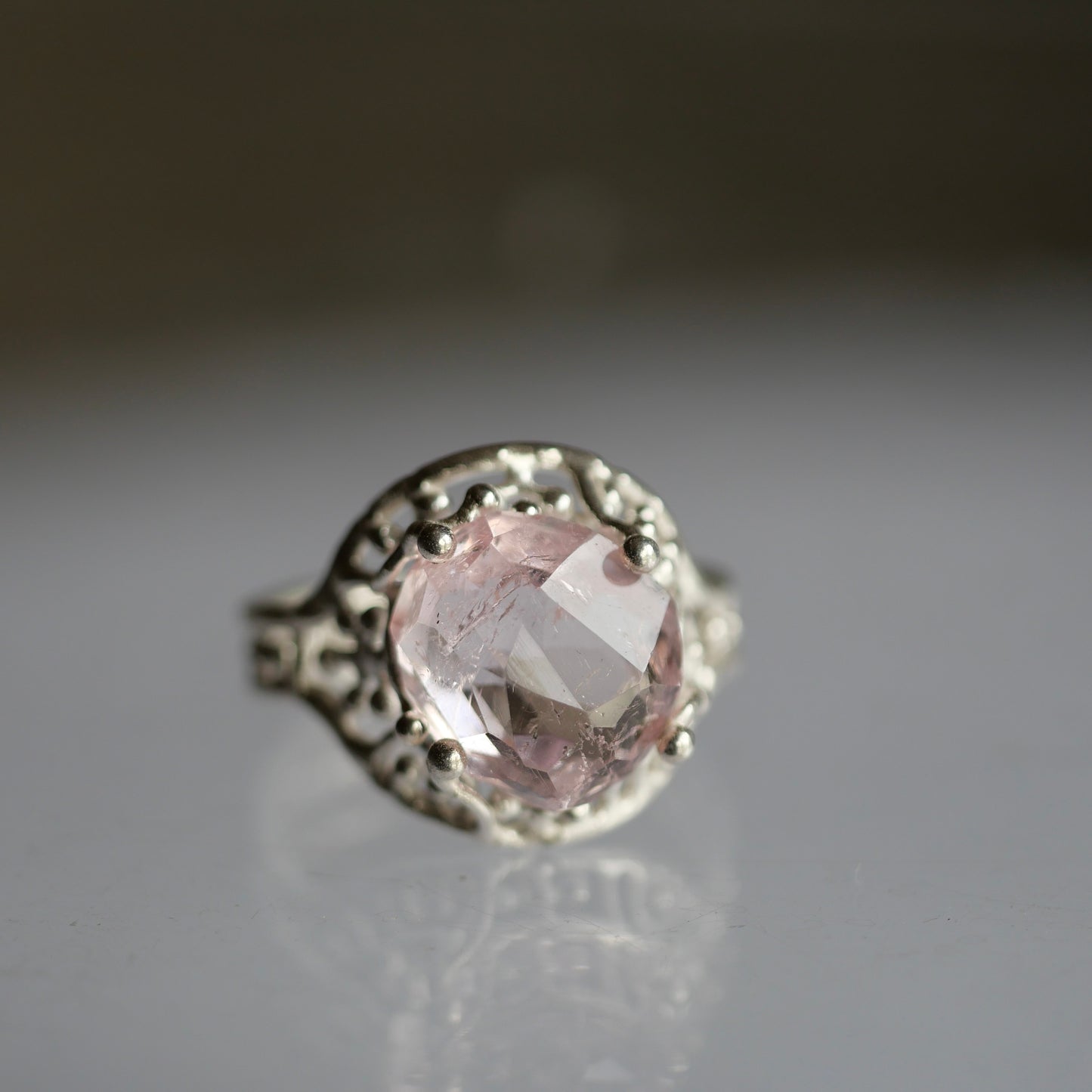 94. Morganite Silver Ring / 24R-384