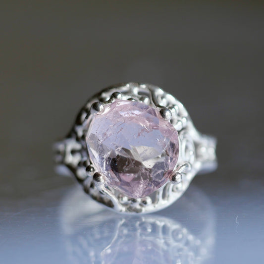 94. Morganite Silver Ring / 24R-384