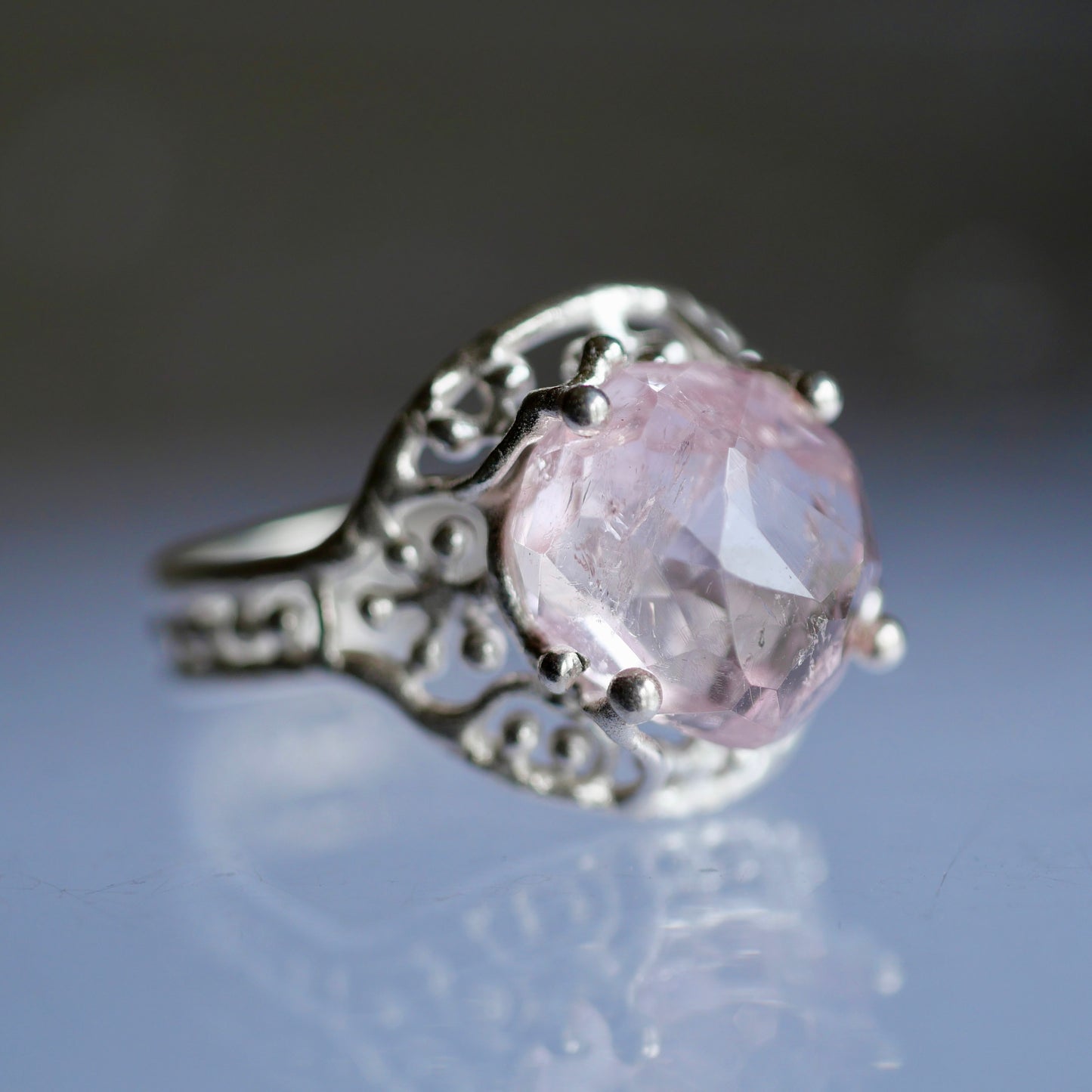 94. Morganite Silver Ring / 24R-384