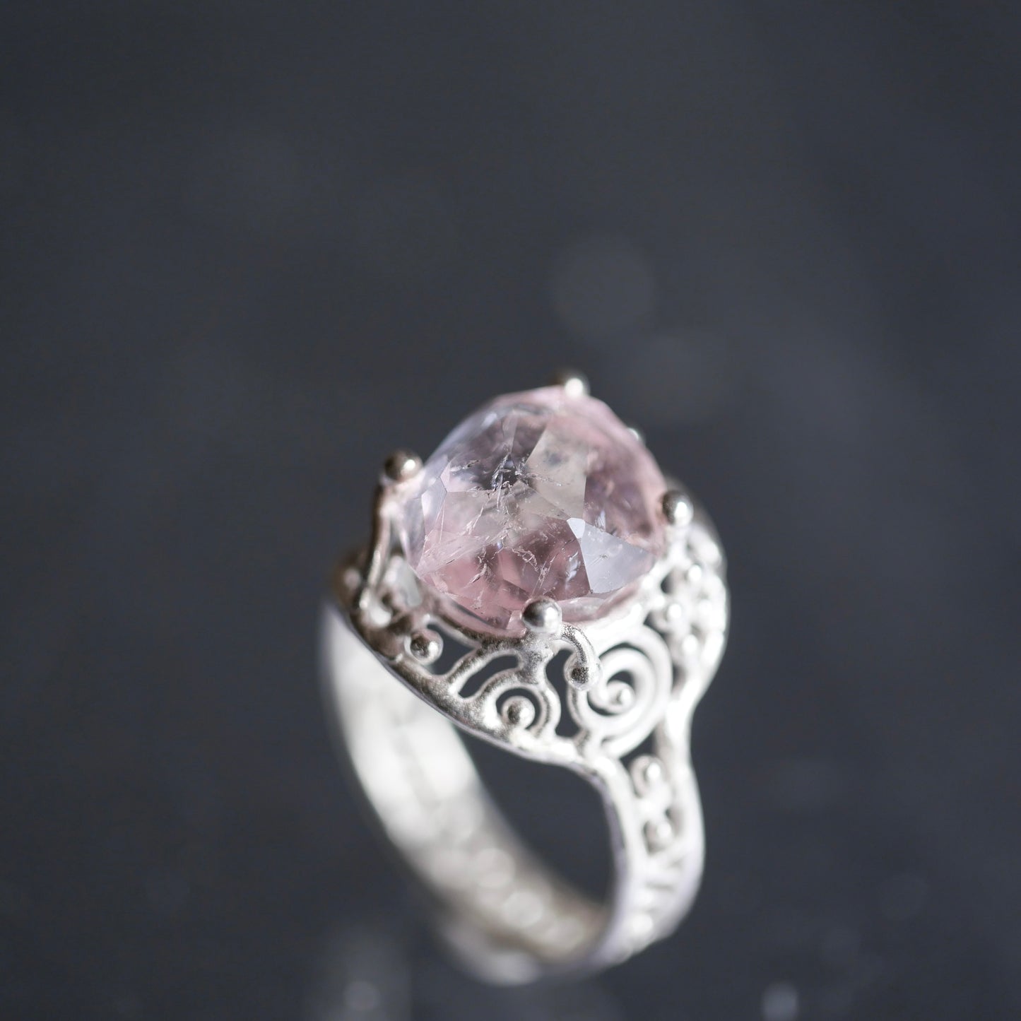 94. Morganite Silver Ring / 24R-384