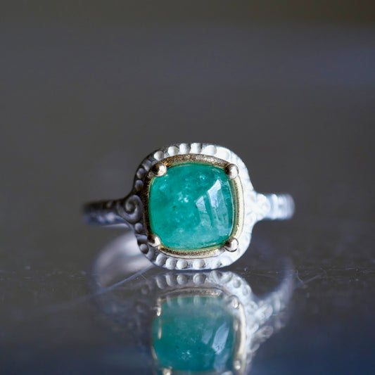 92. Emerald Ring / 24R-197
