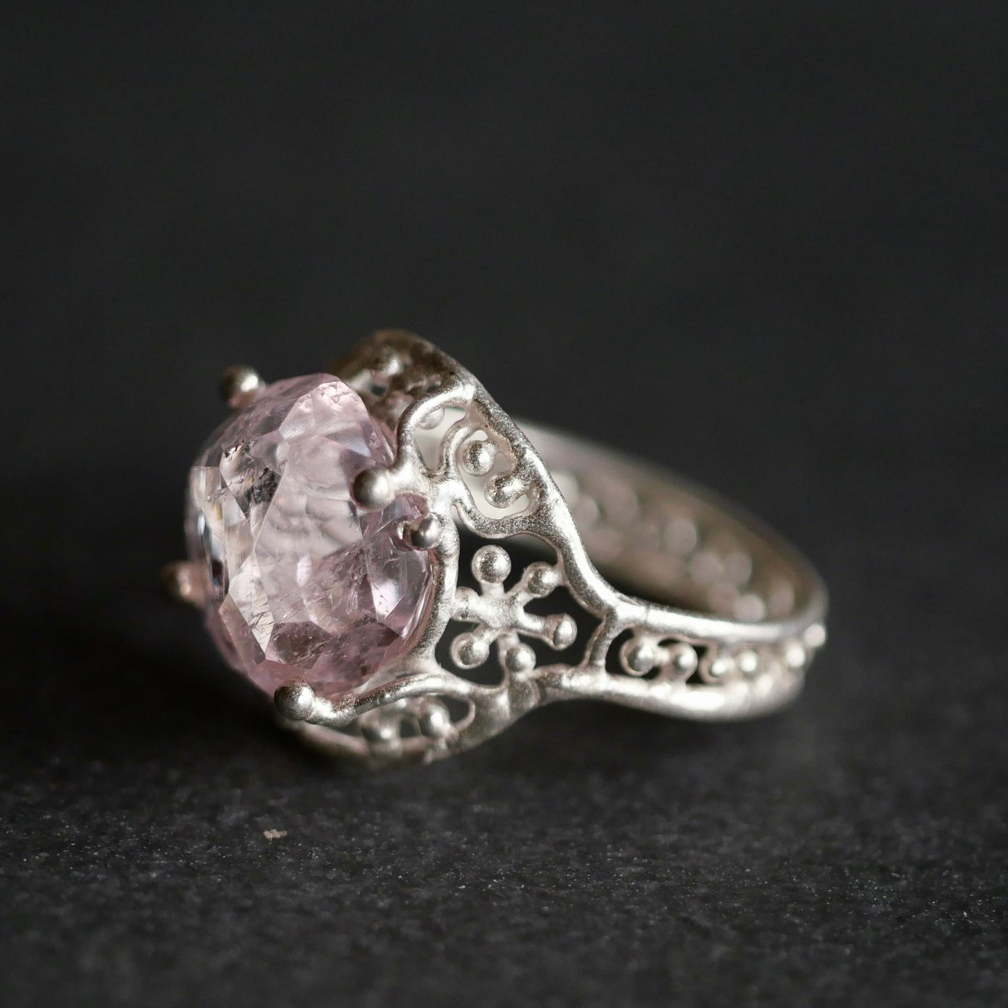 94. Morganite Silver Ring / 24R-384