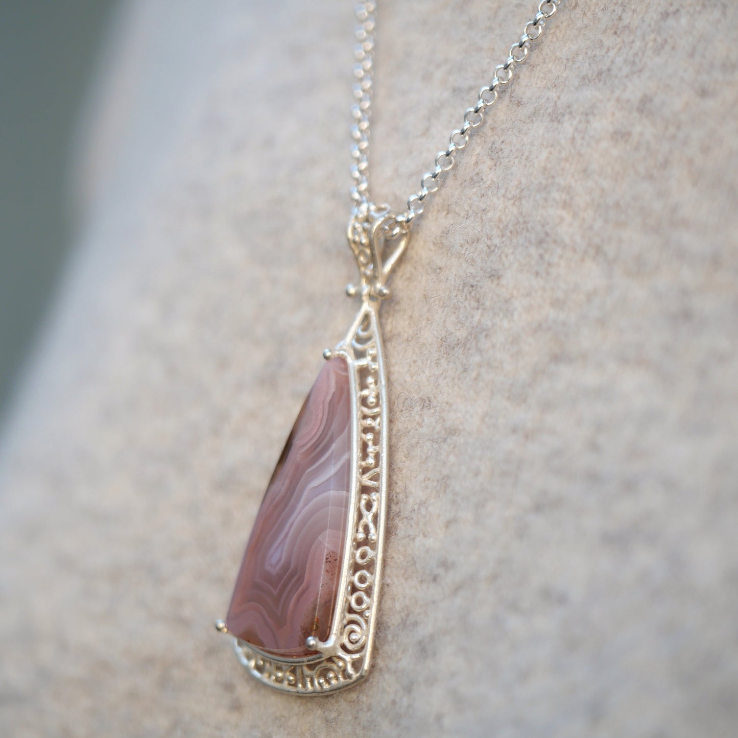 7. Laguna Agate Pendant / P-39