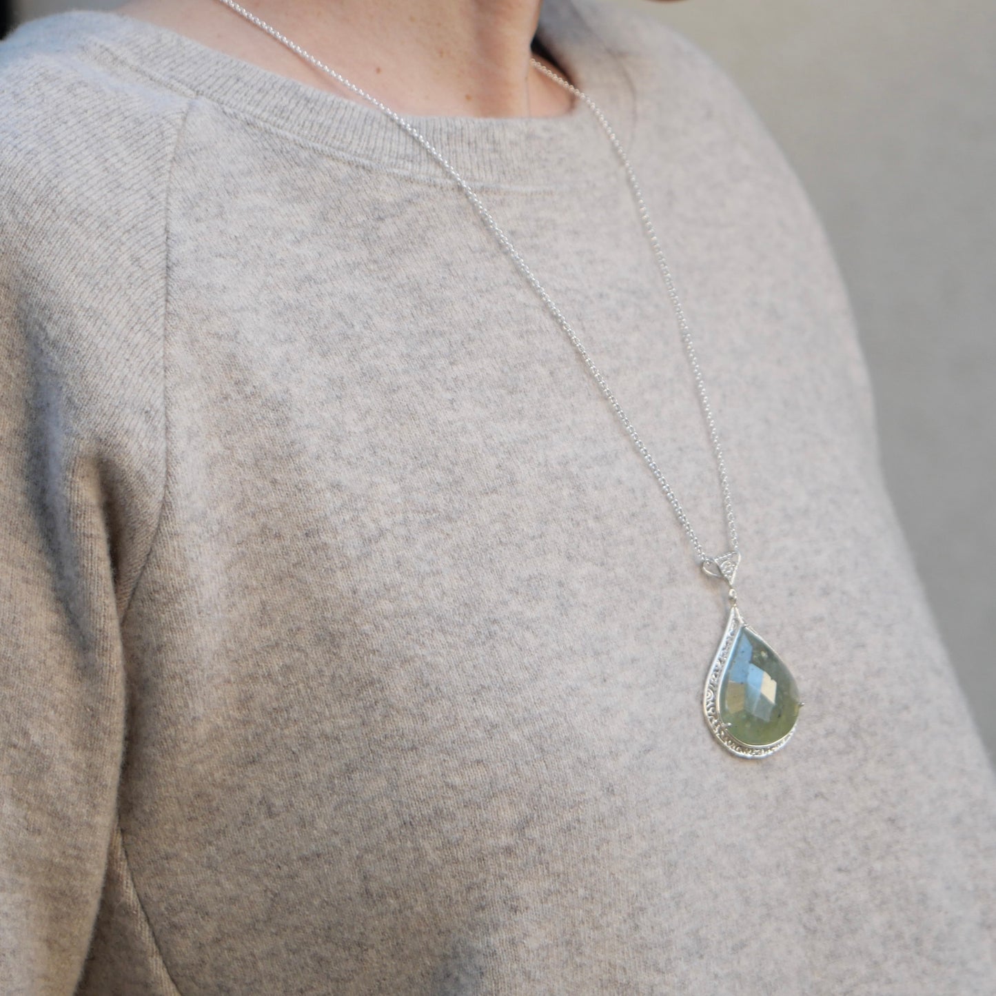 9. Prehnite Pendant / P-12
