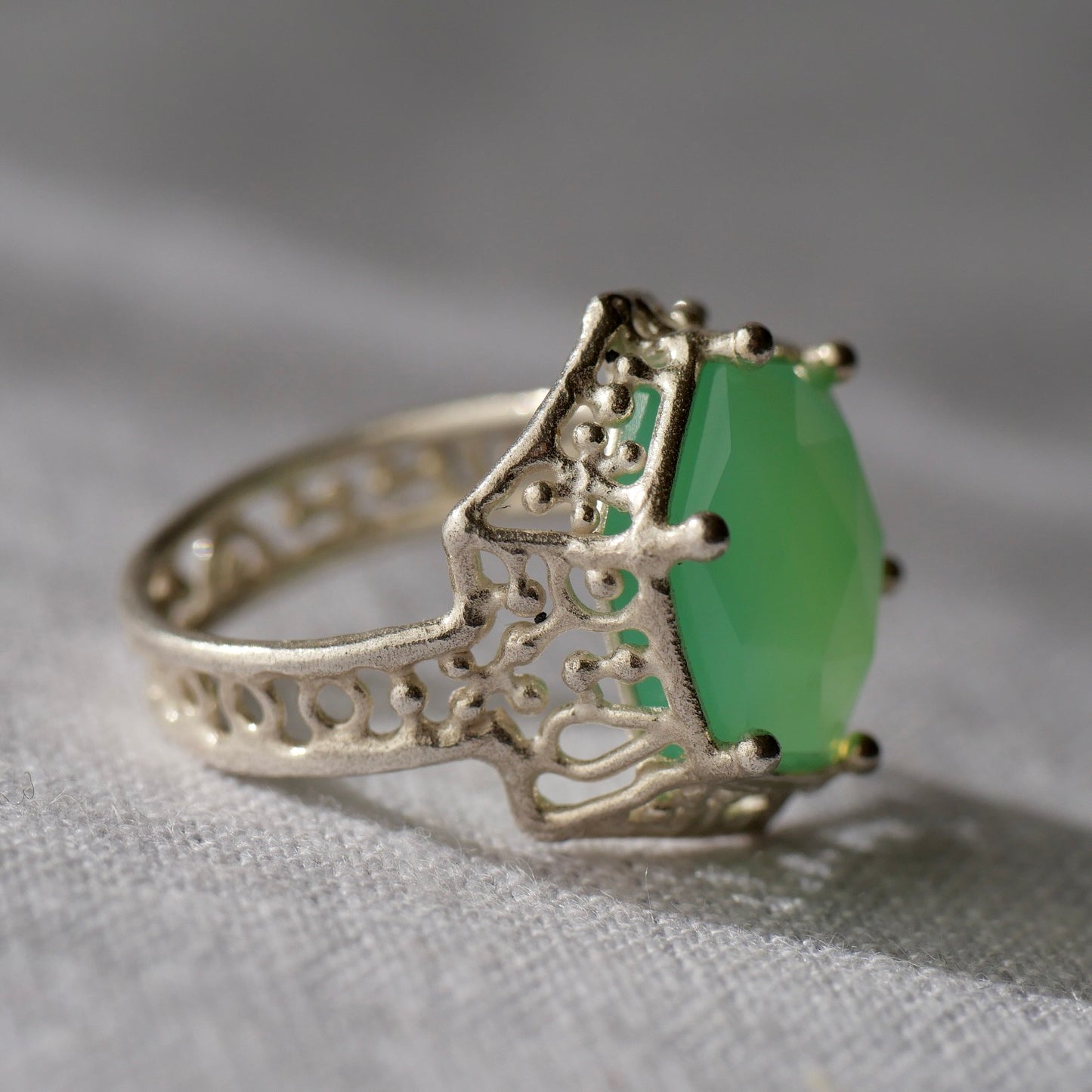 57. Chrysoprase Silver Ring / 23R-64