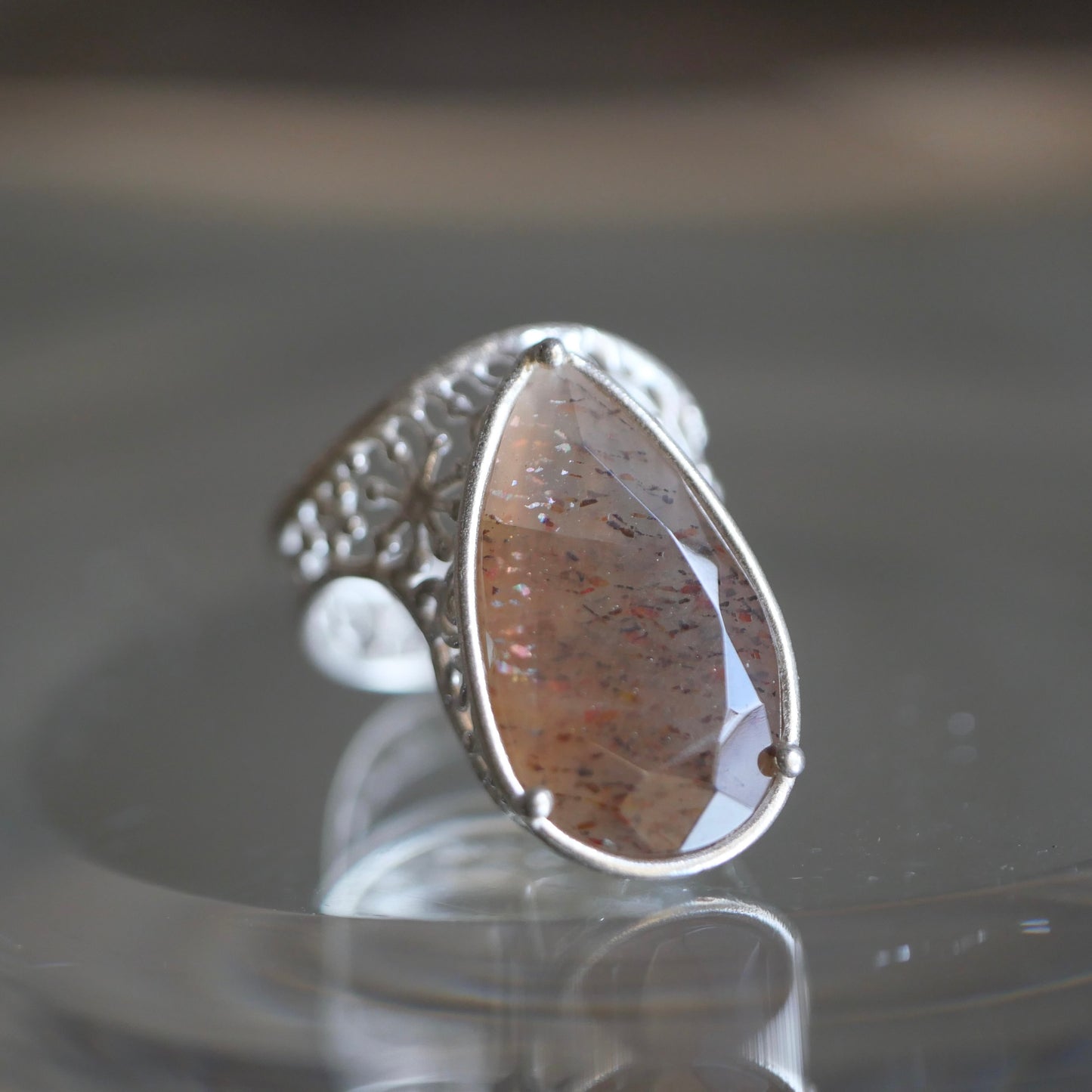 84. Confetti Sunstone Silver Ring / 24R-64