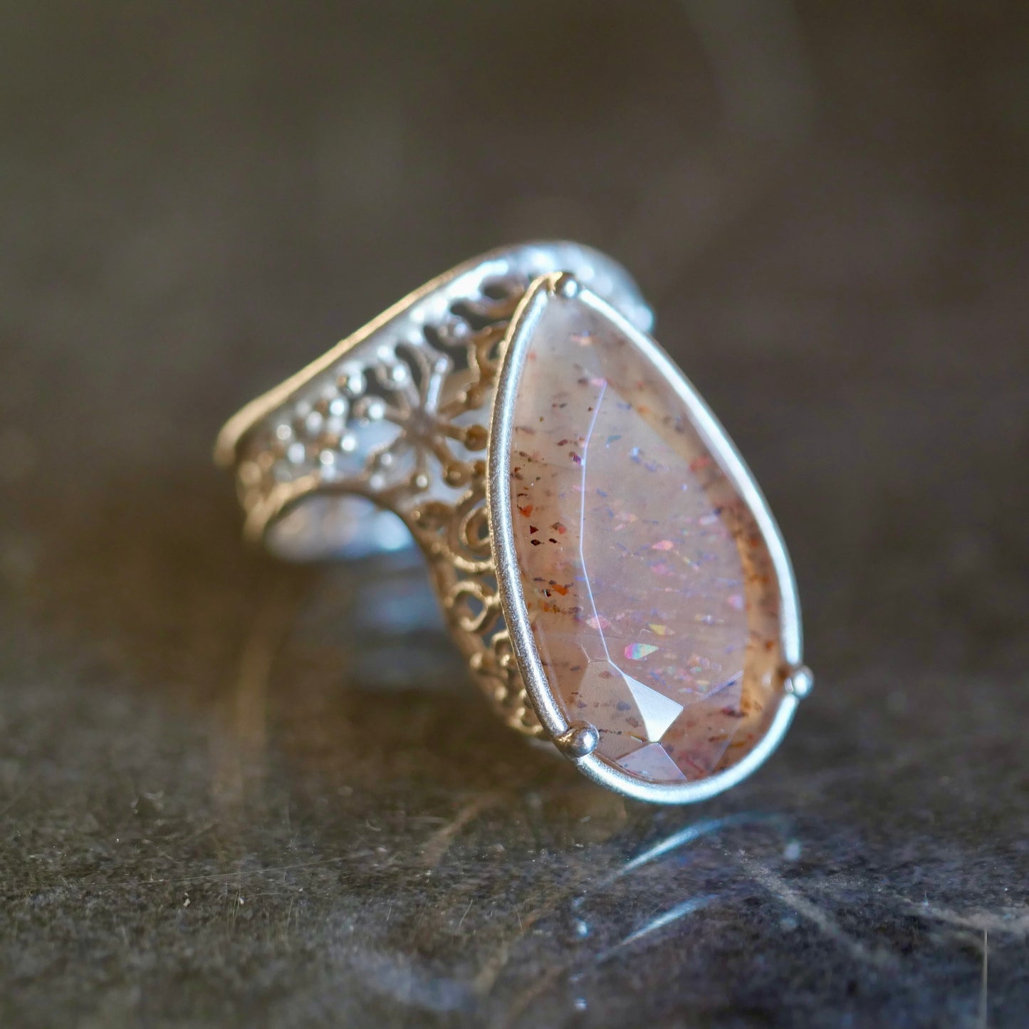 84. Confetti Sunstone Silver Ring / 24R-64