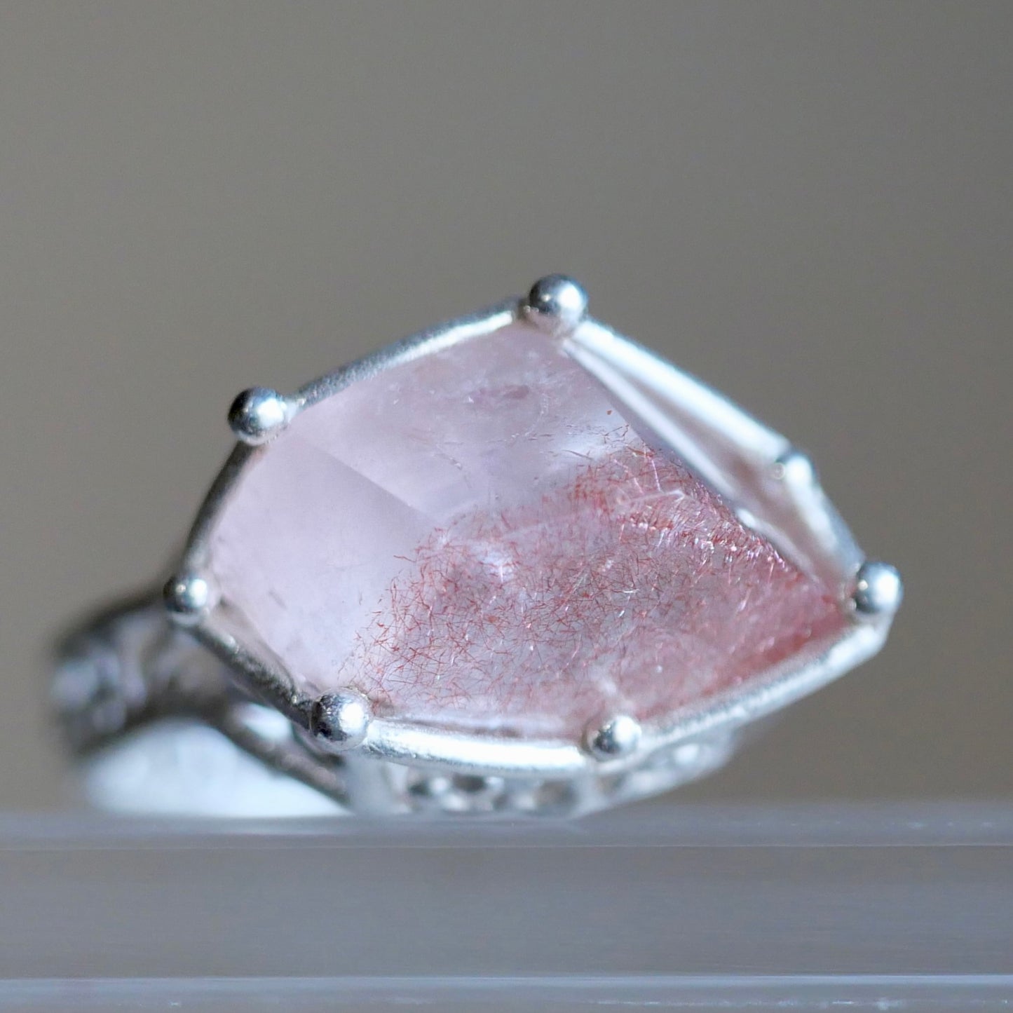 90. Strawberry Quarts Silver Ring / 24R-389