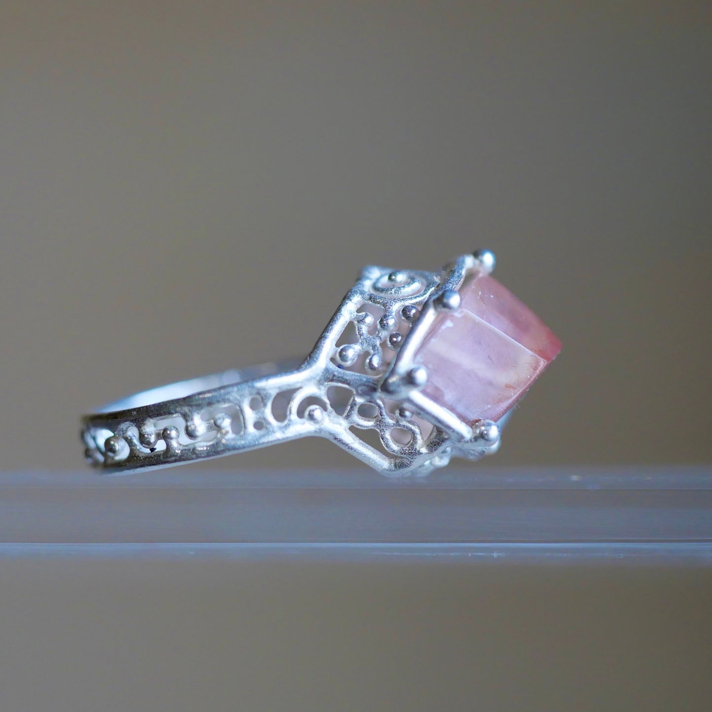 90. Strawberry Quarts Silver Ring / 24R-389