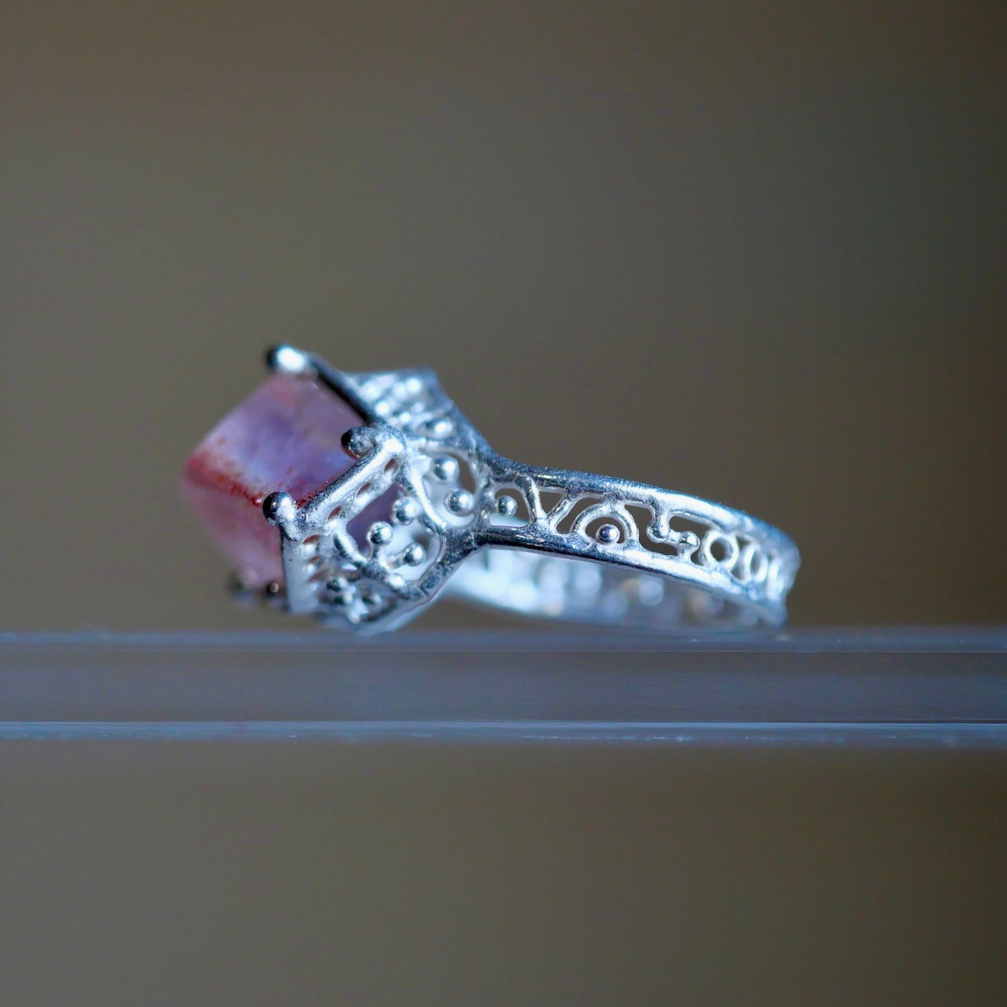 90. Strawberry Quarts Silver Ring / 24R-389