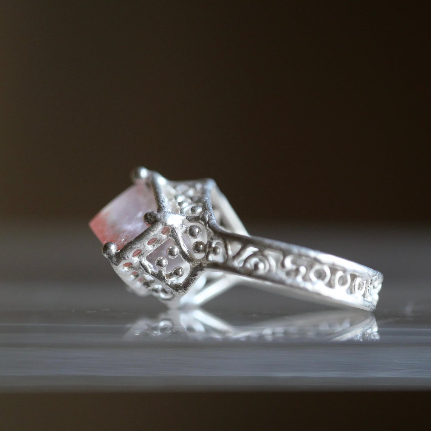 90. Strawberry Quarts Silver Ring / 24R-389