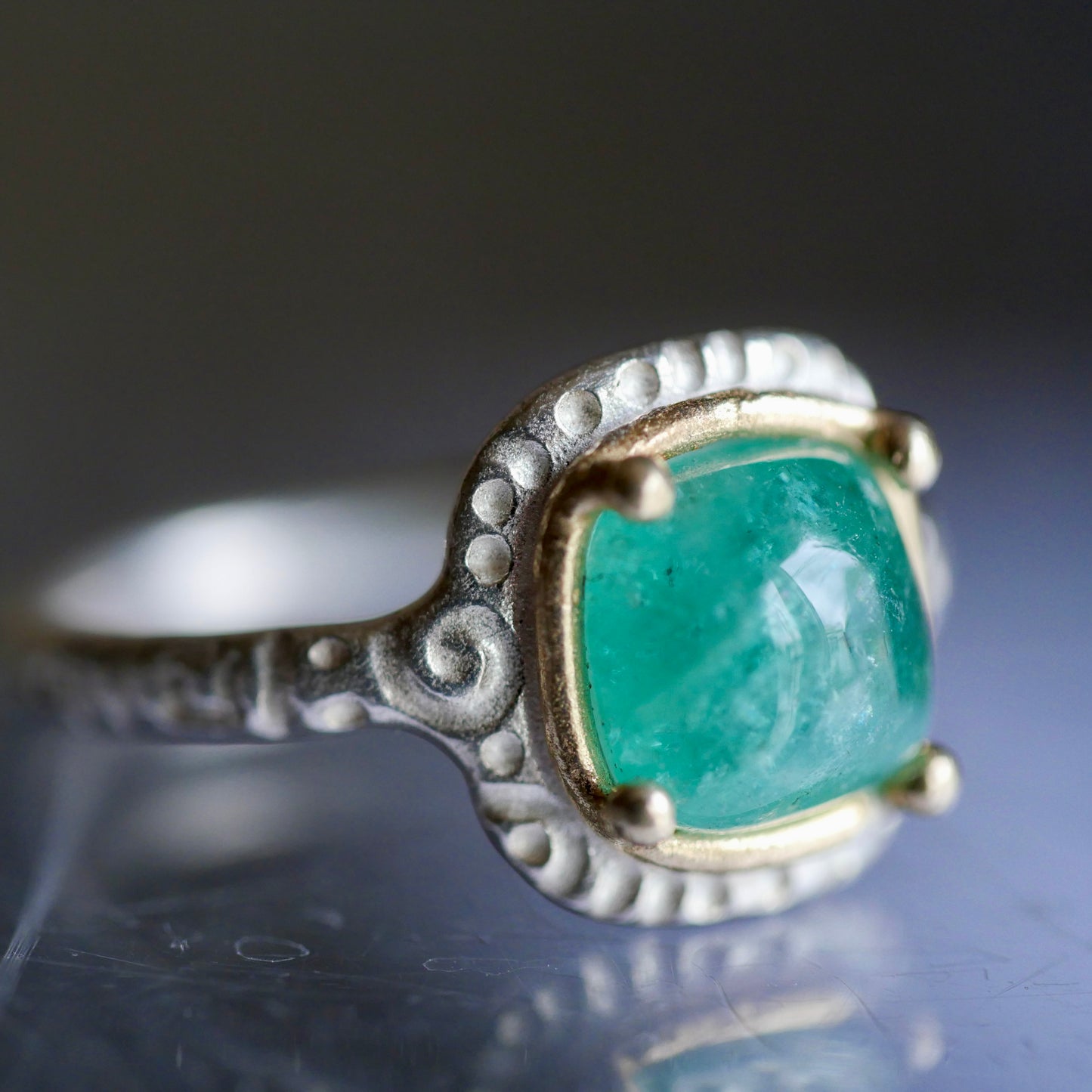 92. Emerald Ring / 24R-197