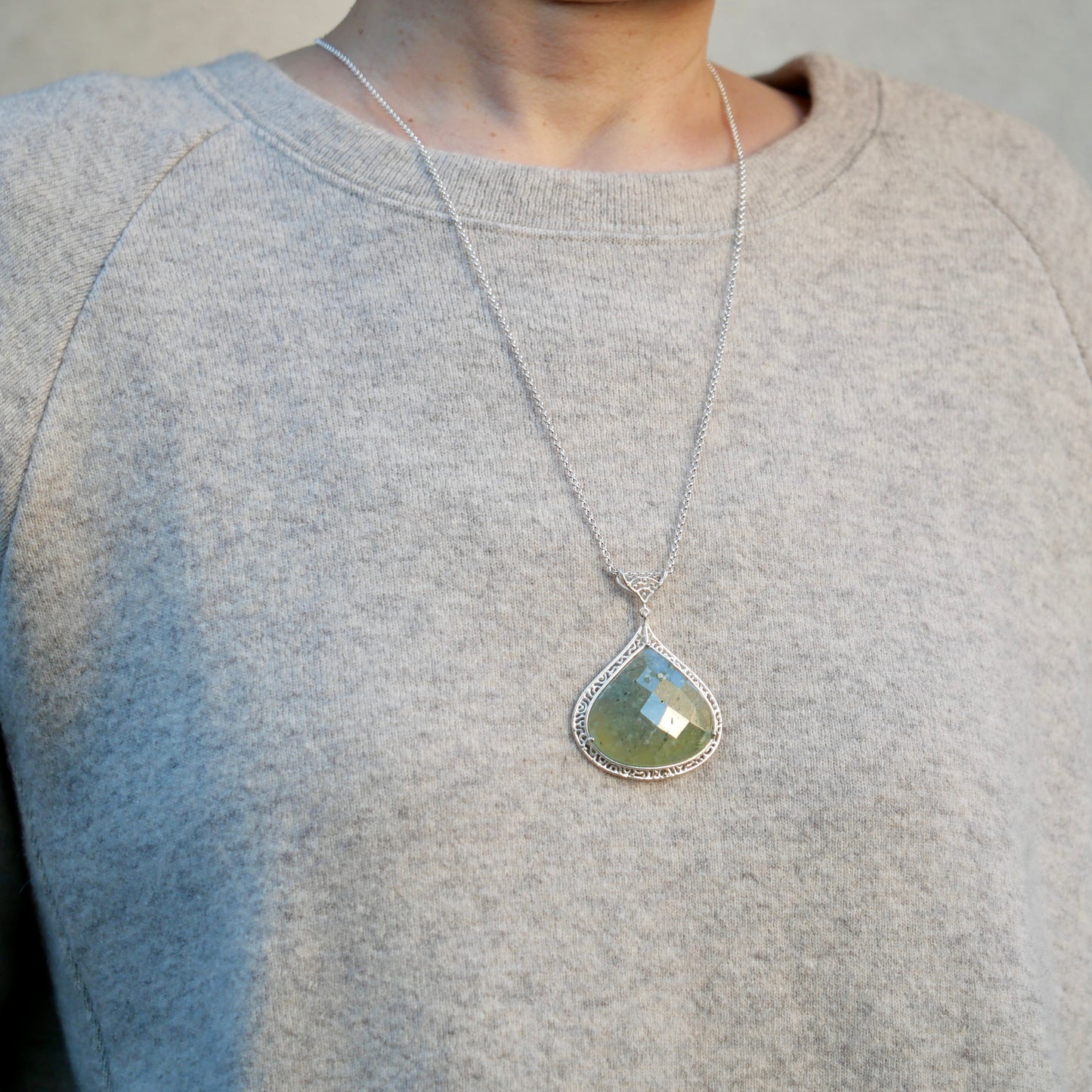 9. Prehnite Pendant / P-12