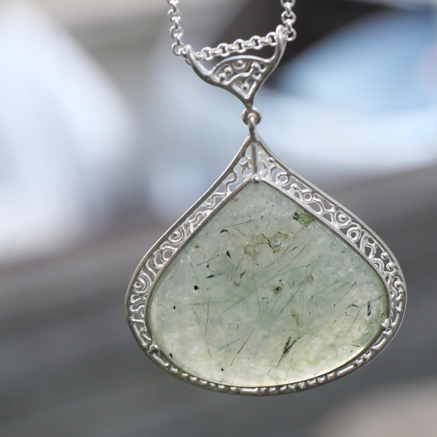 9. Prehnite Pendant / P-12