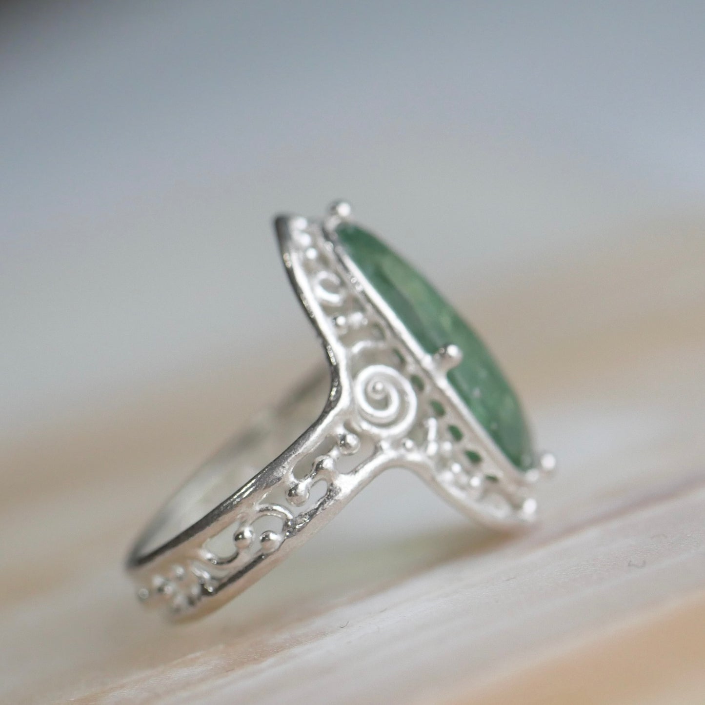 32. Green Kyanite Silver Ring / 23R-4